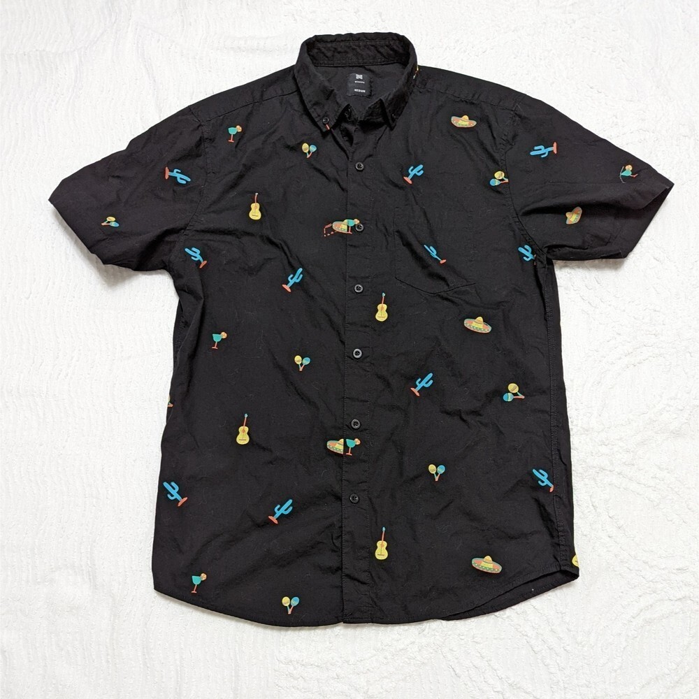 Visive Men's Size Medium Short Sleeve Button Down Cinco De Mayo Theme Shirt